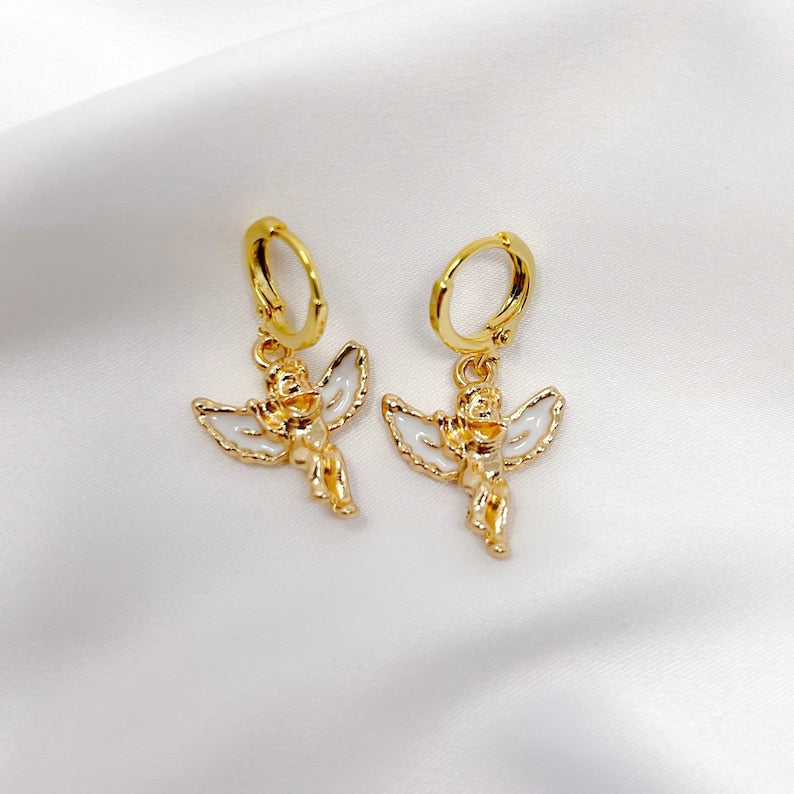 Boucles d'oreilles Ange aux ailes blanches, bijou en plaqué or et en émail