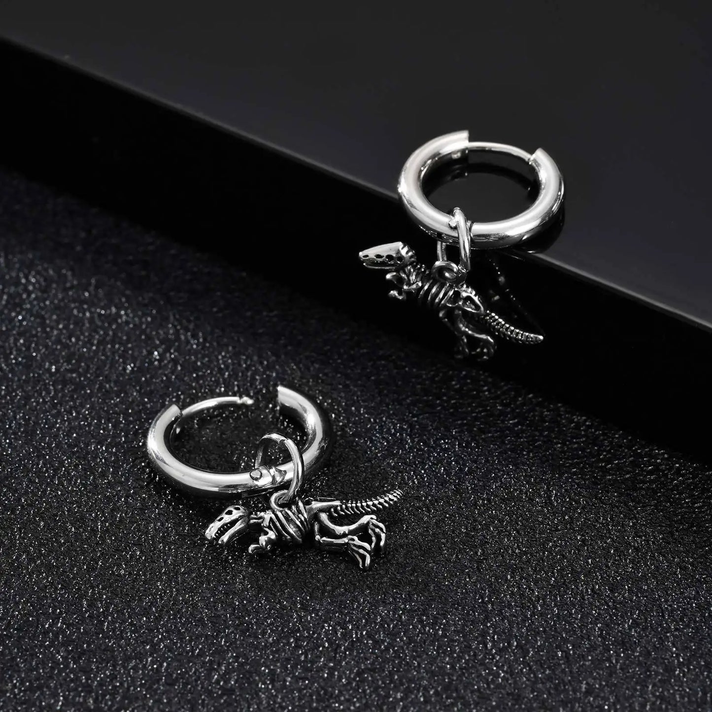 Boucles d'oreilles minimalistes Squelettes de dinosaure, bijou en alliage plaqué argent