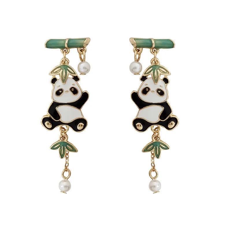 Boucles d'oreilles pendantes Pandas, bambou et perles, bijou en alliage plaqué or 585 (14 ct) et en émail