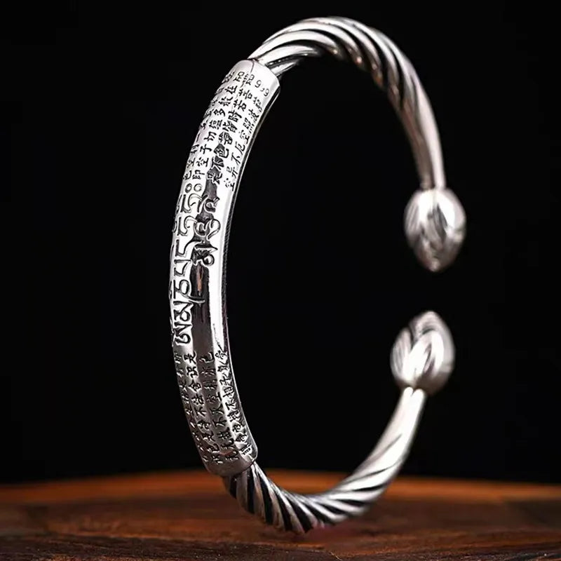 Bracelet jonc orné de signes exotiques, bijou plaqué argent