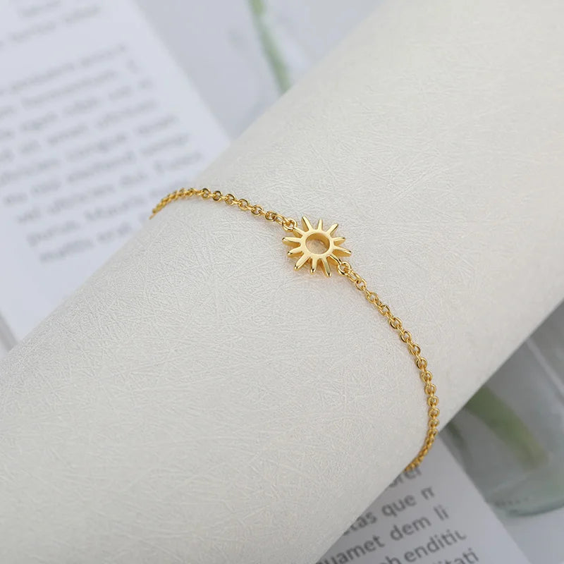 Bracelet Soleil ajouré, bijou en acier inoxydable doré