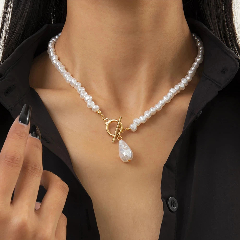 Collier de perles beige ivoire avec fermoir T, bijou en acrylique et en plaqué or
