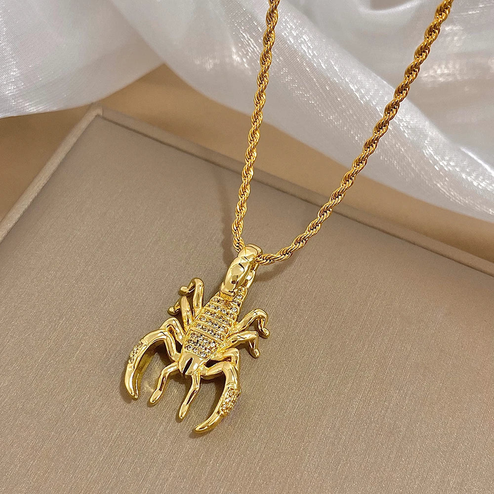 Collier Scorpion, bijou en alliage plaqué or jaune 585 (14 ct) et zircons naturels