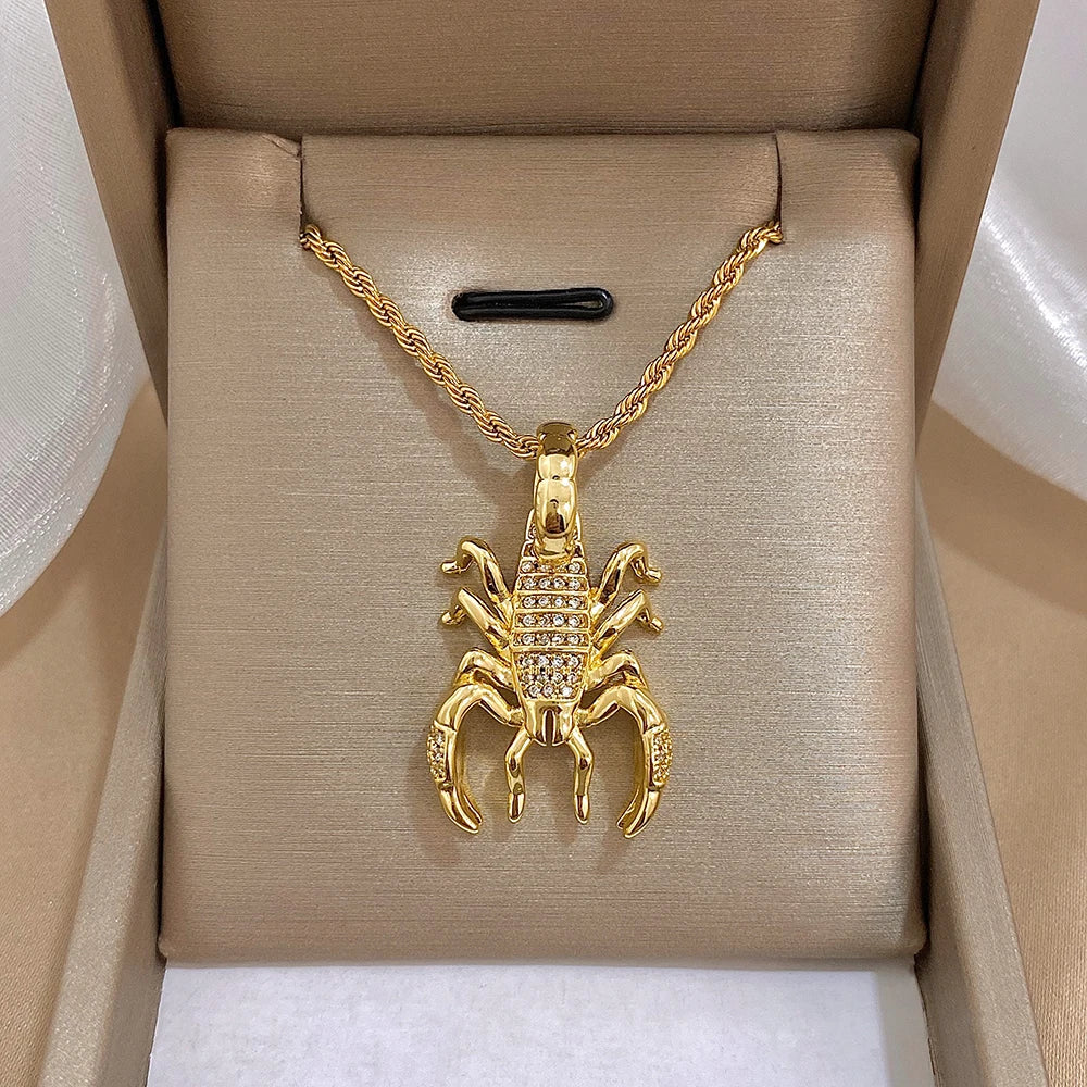 Collier Scorpion, bijou en alliage plaqué or jaune 585 (14 ct) et zircons naturels
