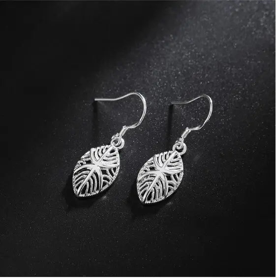 Boucles d'oreilles minimalistes Feuille, bijou en plaqué argent