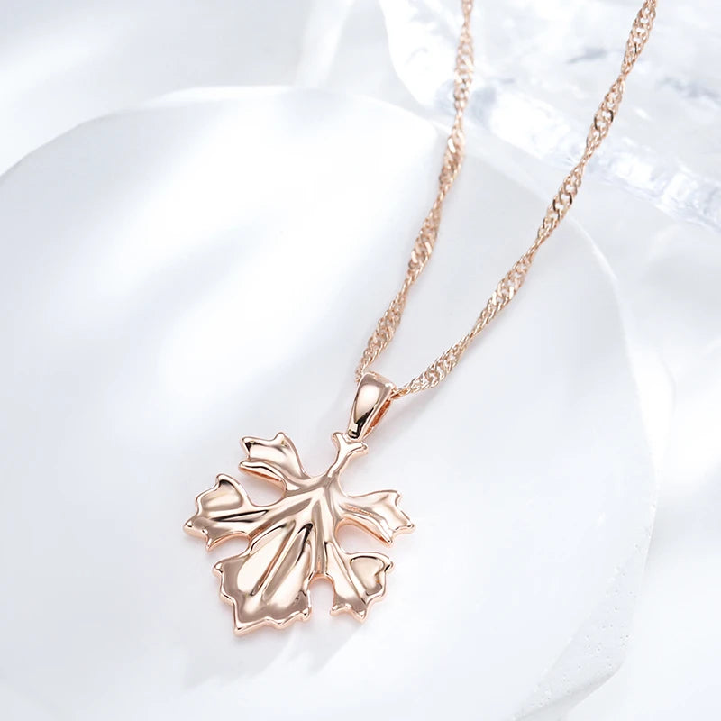 Collier Feuille d'érable, bijou en plaqué or rose
