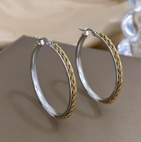 Boucles d'oreilles Anneaux avec design torsadé, bijou en plaqué or et plaqué argent