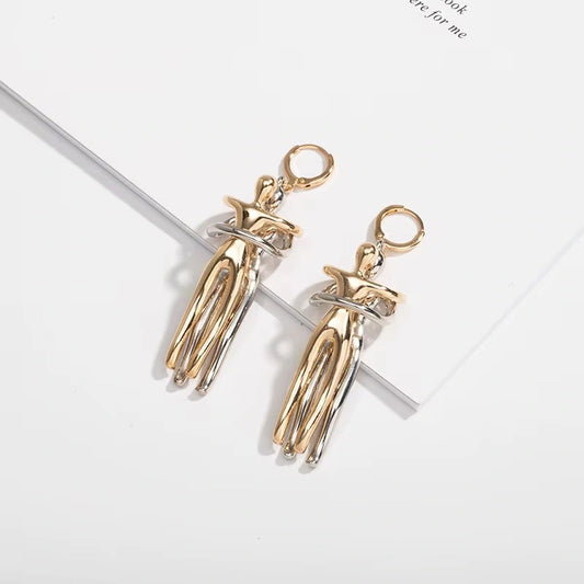 Boucles d'oreilles couple enlacé, bijou en plaqué or et en plaqué argent