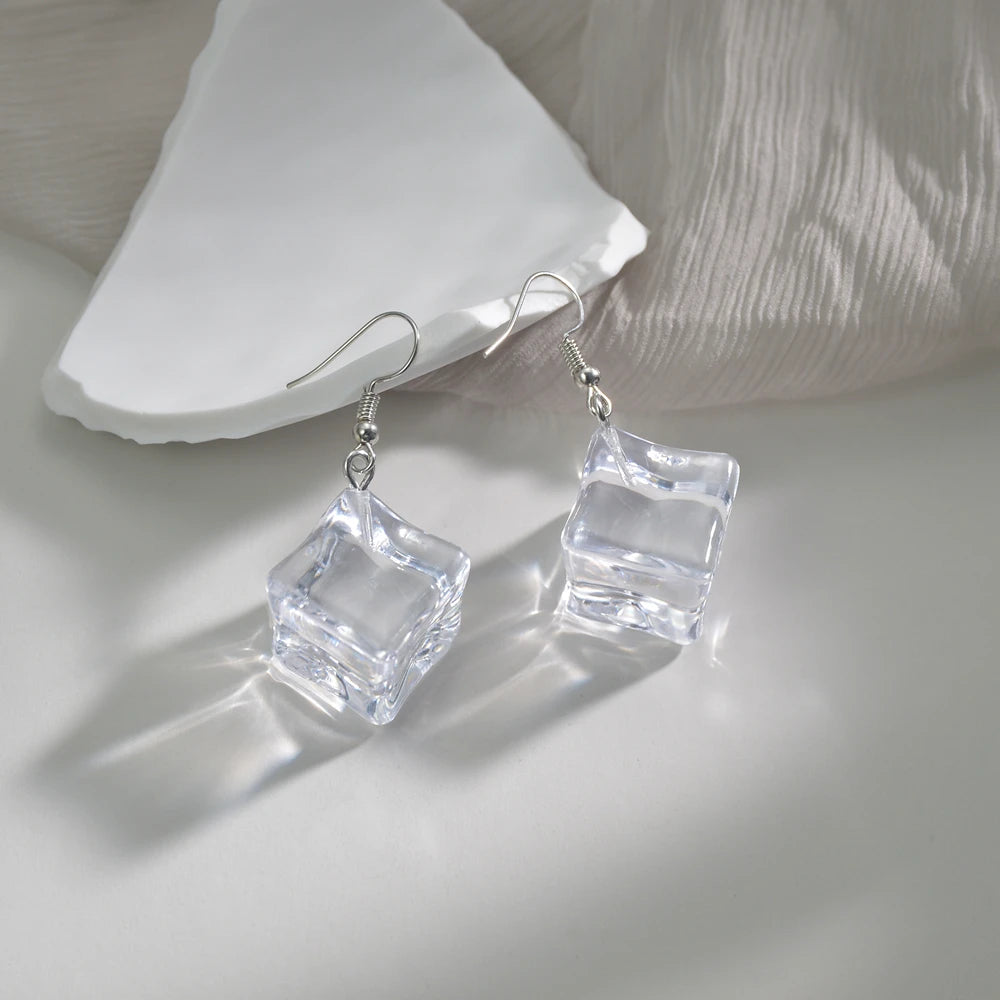 Boucles d'oreilles géométriques Cubes de glace, bijou en acrylique transparent