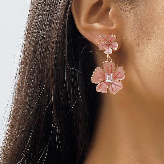 Boucles d'oreilles Fleurs roses, bijou en acier inoxydable et en émail