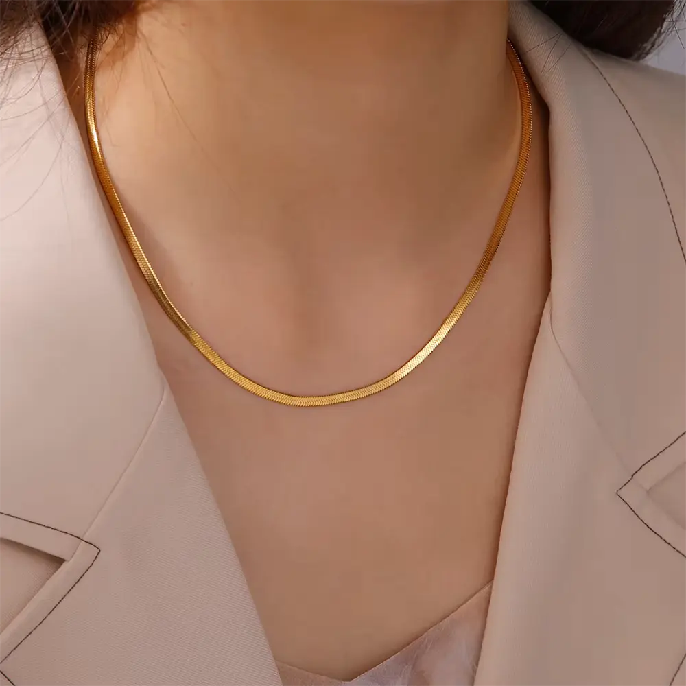 Chaîne maille chevron, bijou en acier inoxydable doré