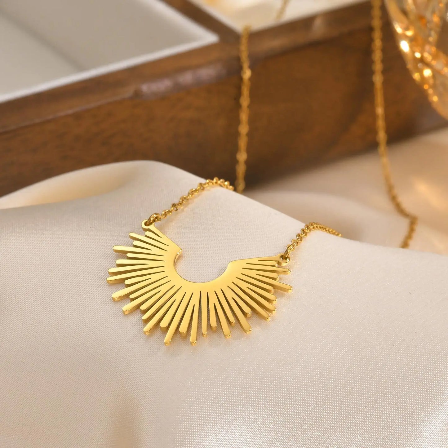 Collier Soleil, bijou en acier inoxydable doré 750 (18 carats)