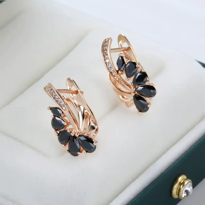 Boucles d'oreilles fleur noire, bijou en plaqué or rose et en zircons naturels