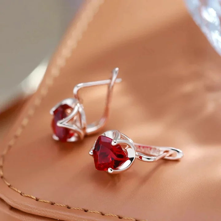 Boucles d'oreilles zircons facettés rouges, bijou en plaqué or rose 585 (14 carats) et en zircons naturels