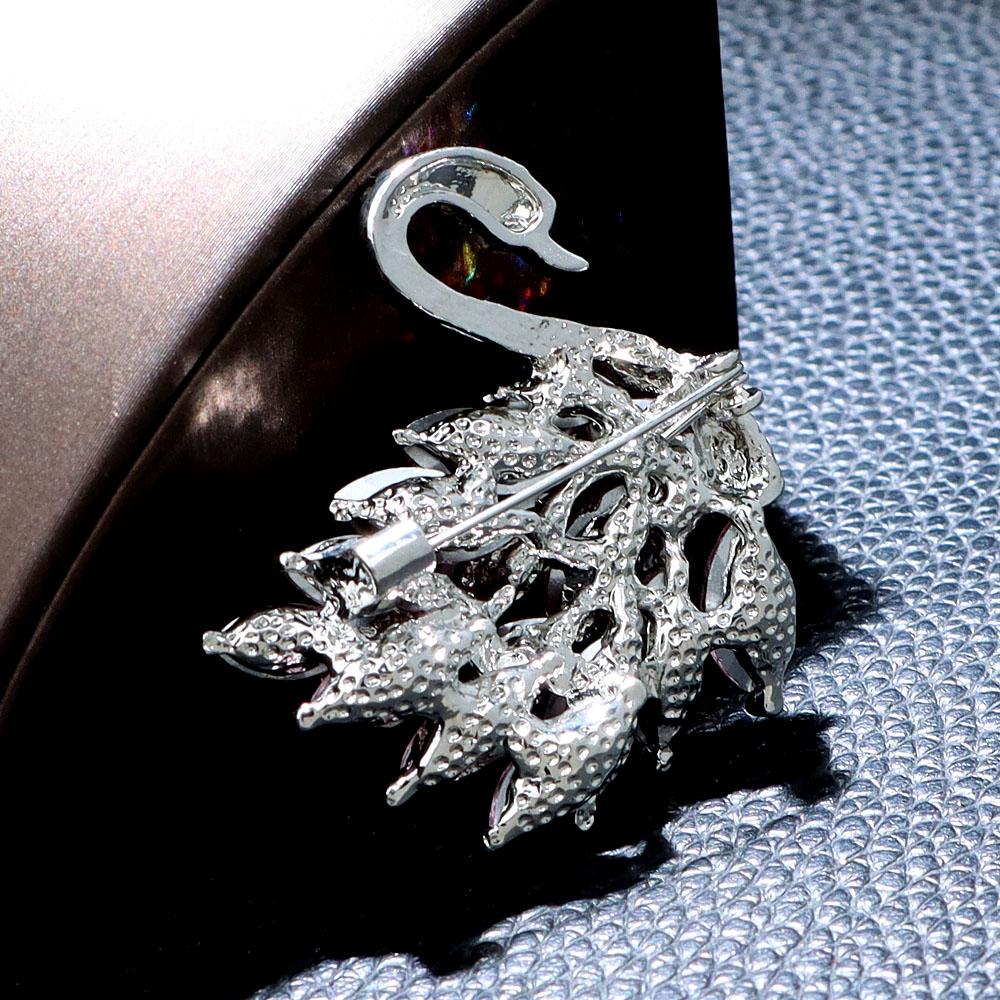 Broche Cygne, bijou en alliage plaqué argent 925 et zircons naturels