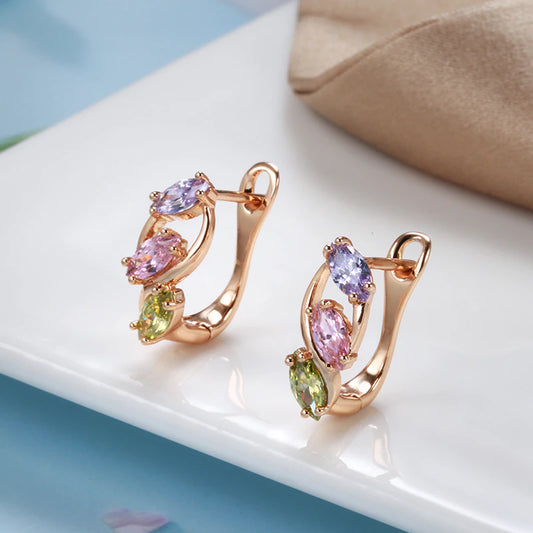 Boucles d'oreilles Trois Zircons, bijou en plaqué or rose