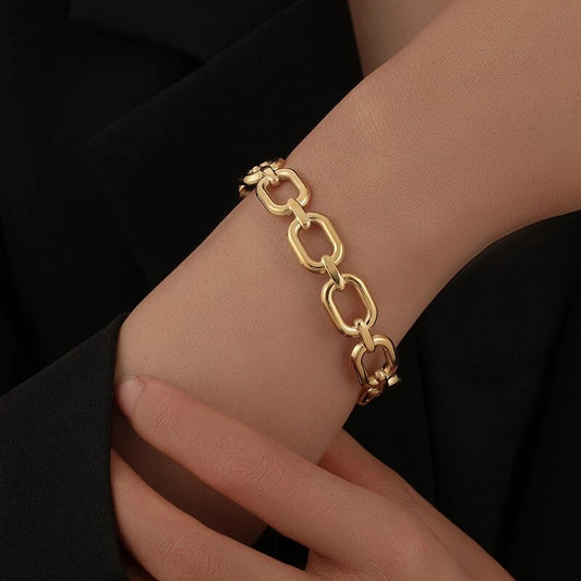 bracelet à gros maillons dorés