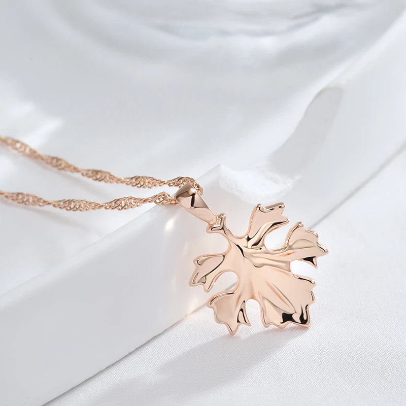 Collier Feuille d'érable, bijou en plaqué or rose