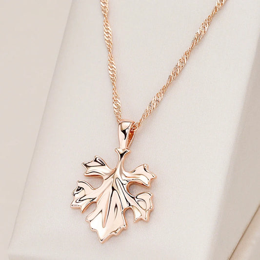 Collier Feuille d'érable, bijou en plaqué or rose